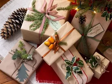 Don't Struggle to Make Your Holiday Wrapping Perfect